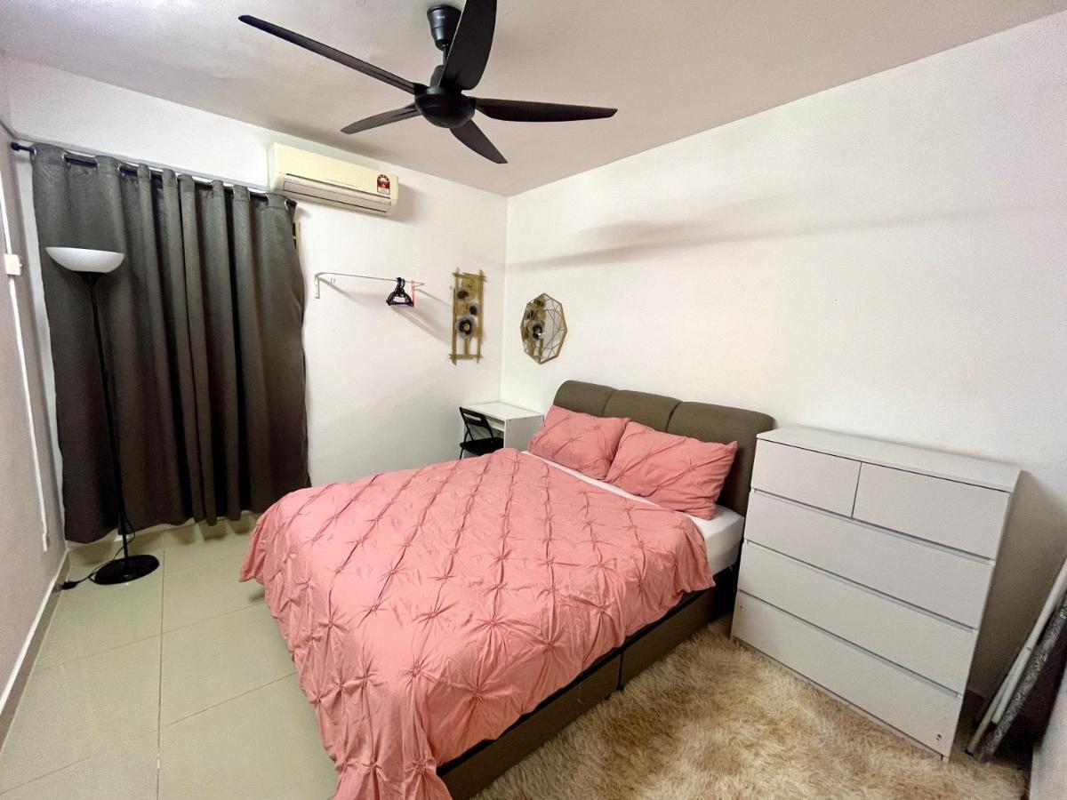Naura Homestay Selangor Kuala Lumpur Batu Caves Exterior photo